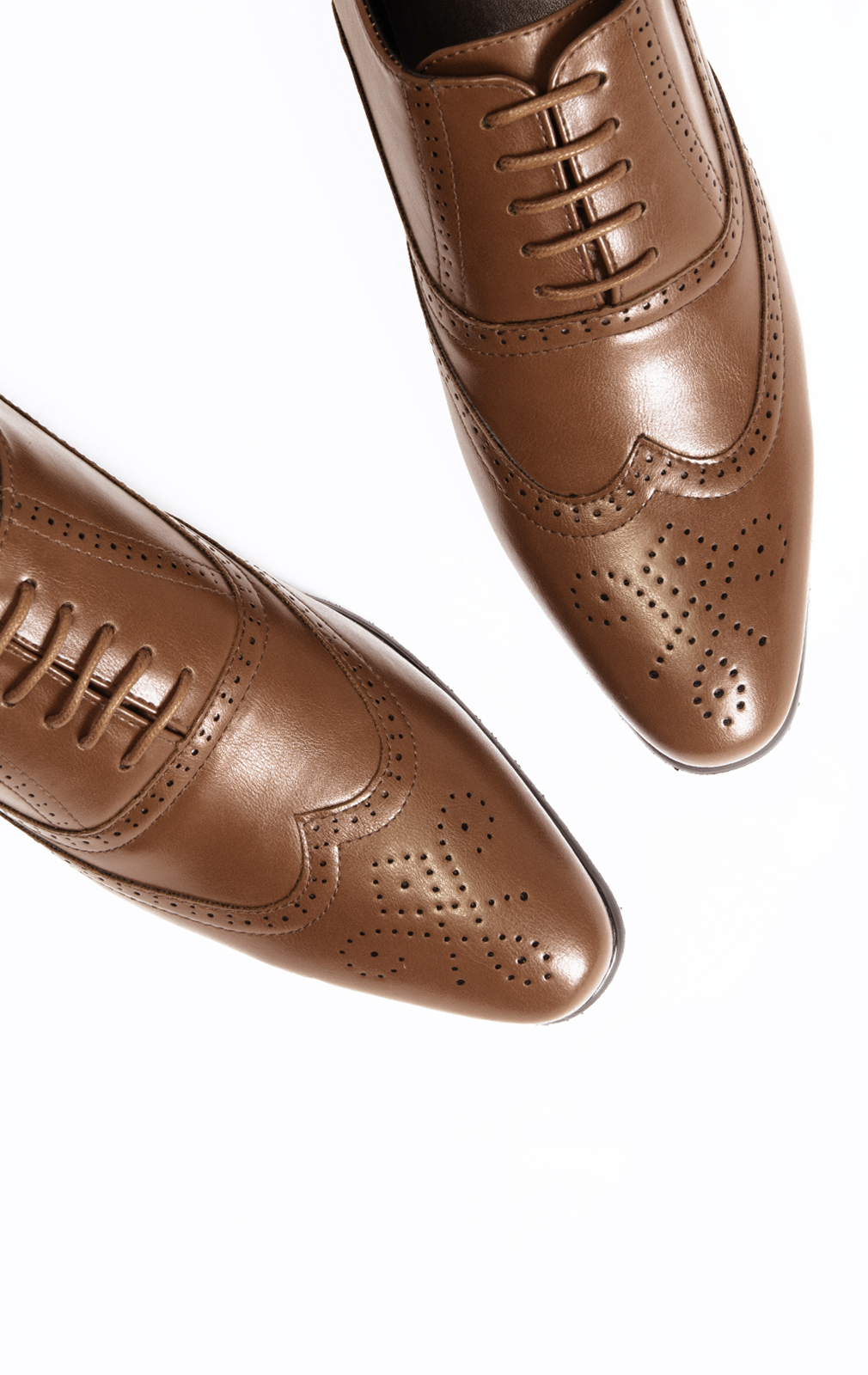 brogue dress shoes The Brando Semi-Brogue Oxford Crafted from polished black premium cow Tan Oxford Brogue Shoes