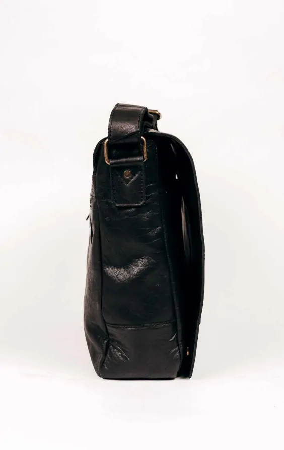 Black Leather Large Messenger Bag | Dobell
