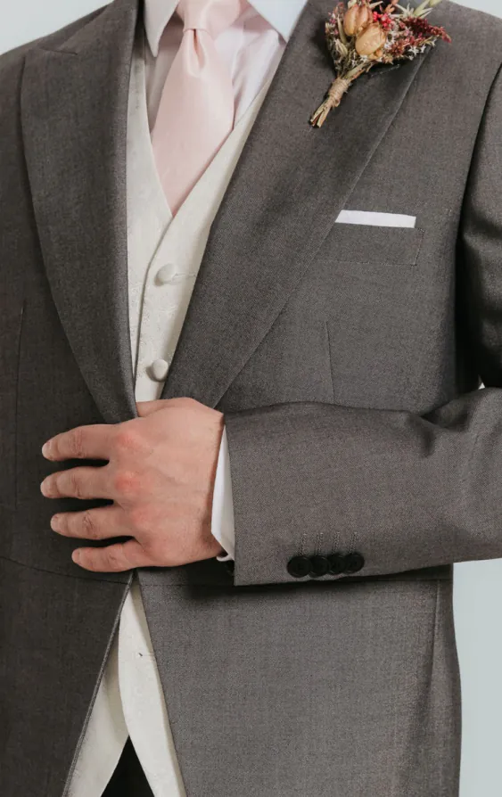 Dobell Silver Gray Morning Tailcoat - photo 3 Dobell Silver Gray Morning Tailcoat - photo 3