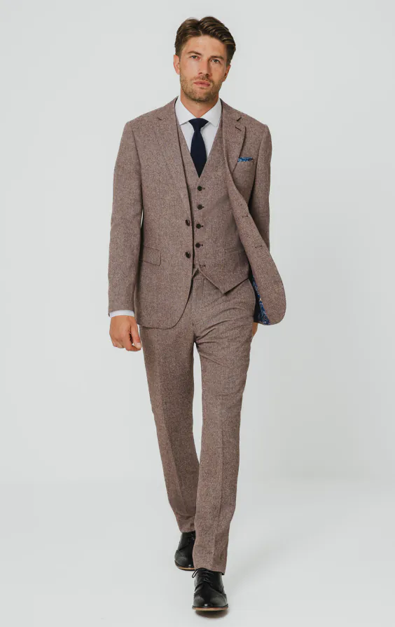 Redwood Herringbone Tweed 3 Piece Suit - photo 1 Redwood Herringbone Tweed 3 Piece Suit - photo 1