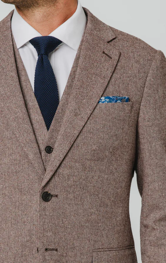 Redwood Herringbone Tweed 3 Piece Suit - photo 3 Redwood Herringbone Tweed 3 Piece Suit - photo 3