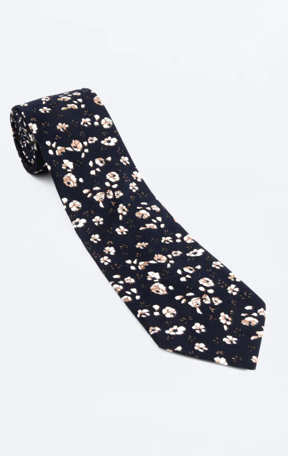 Blue and White Floral Necktie - photo 2 Blue and White Floral Necktie - photo 2
